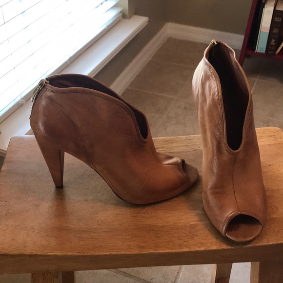 Vince Camuto Shoes - Vince Camino leather peep toe heeled booties